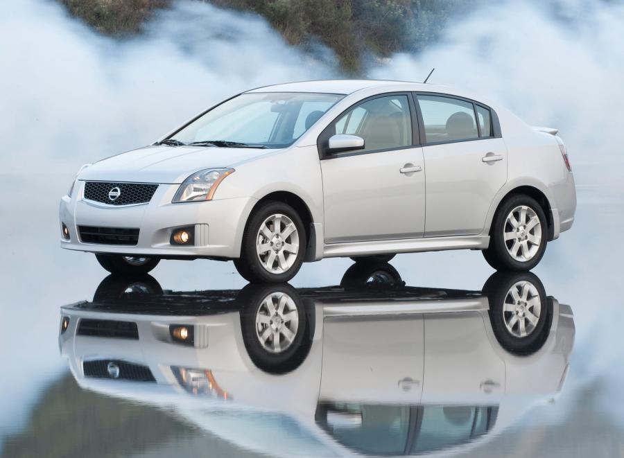  Nissan Sentra SR 2009 года  (фото 31 из 34)